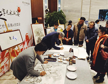 筆墨丹青，斂盡春日好時(shí)光 