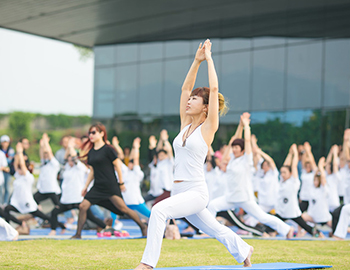 建發(fā)·碧湖雙璽:《瑜悅身心 富氧生活》